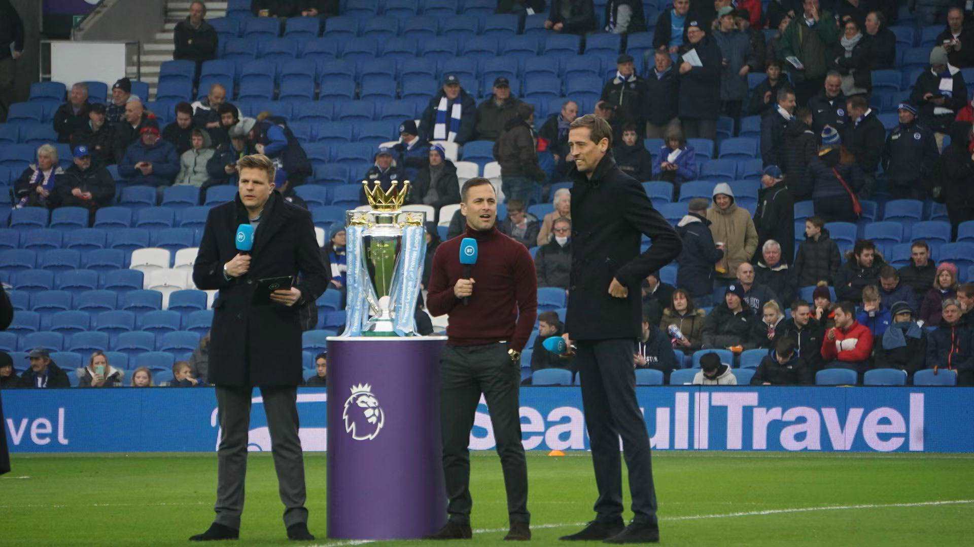 对于一位刚 对于一位刚